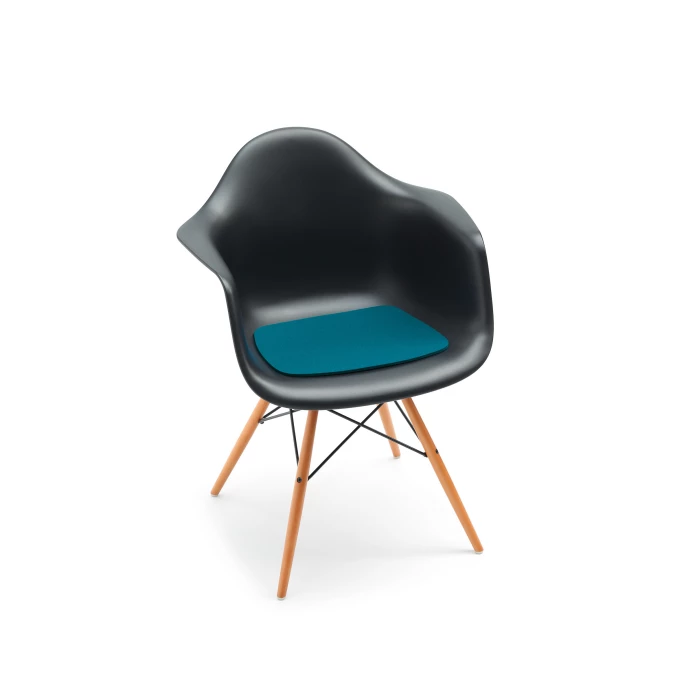 HEY-SIGN EAMES PLASTIC ARMCHAIR Sitzauflage - 37x35 Cm - Deep Water - Anti-Rutsch 3 HEY-SIGN EAMES PLASTIC ARMCHAIR Sitzauflage - 37x35 Cm - Deep Water - Anti-Rutsch