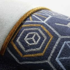 Rohleder Home Collection Rohleder Home Edward Van Vliet Geisha Cloud Kissen Mit Füllung - 60x40x5 Cm - Silber-dunkelblau 9 Rohleder Home Collection Rohleder Home Edward Van Vliet Geisha Cloud Kissen Mit Füllung - 60x40x5 Cm - Silber-dunkelblau -HEY-SIGN Verkaufsshop 437305 big 2